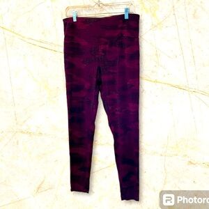 EUC Terra & Sky Super Soft Leggings, Camo Red/Black, Size 14W